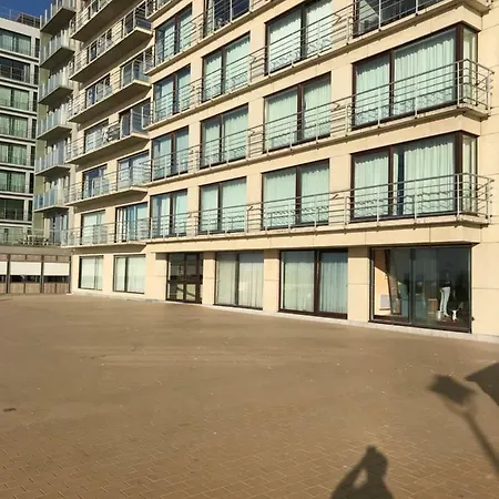 Zandduin Apartament *